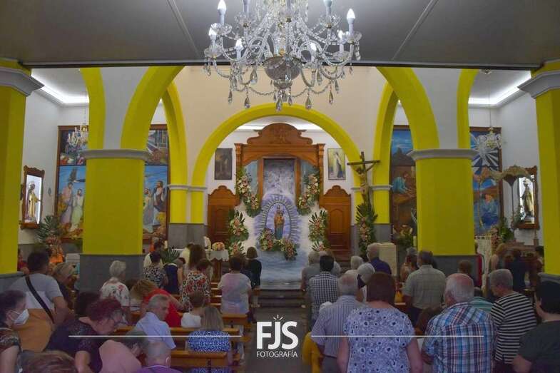 Momento de la ceremonia religiosa/Francisco Javier Santana.